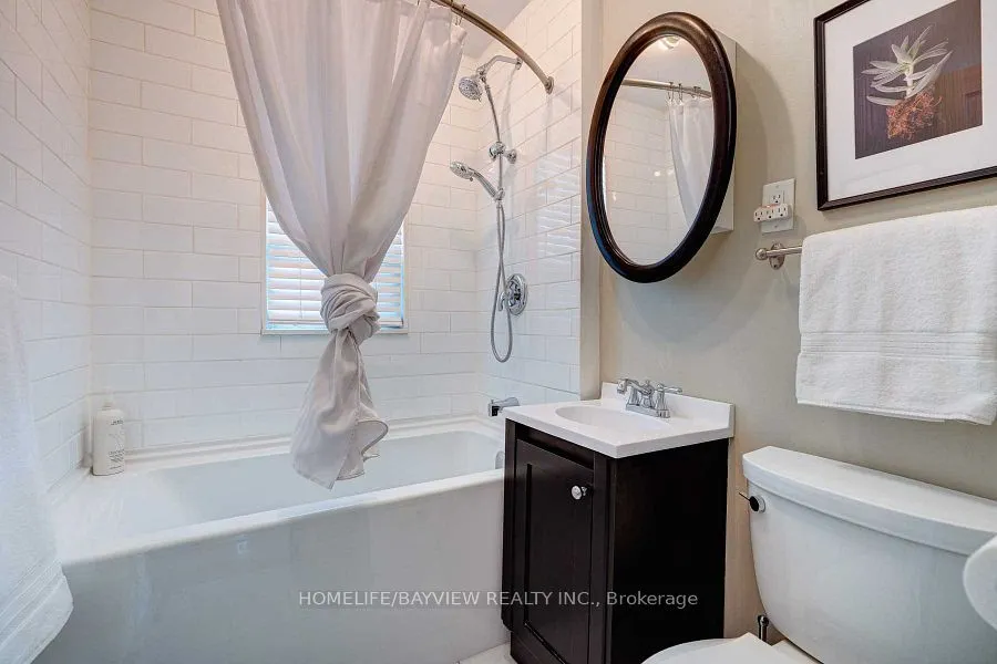 66 Squires Avenue, #MAIN