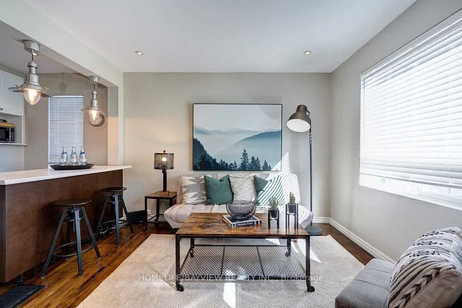 66 Squires Avenue, #MAIN