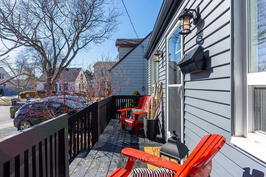 66 Squires Avenue, #MAIN