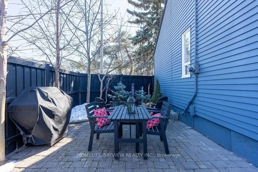 66 Squires Avenue, #MAIN