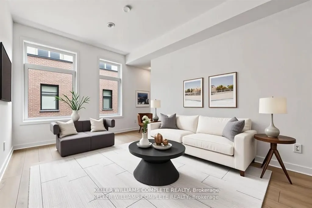 1740 Simcoe Street N, #40