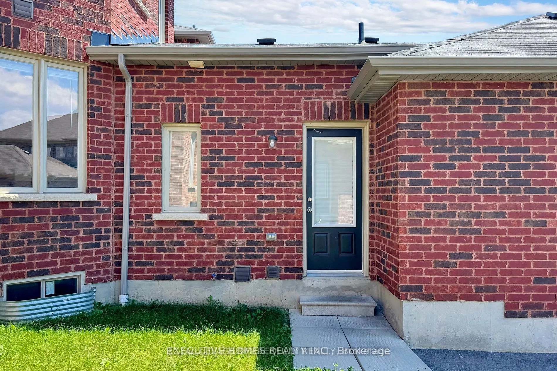 1110 Church Street N