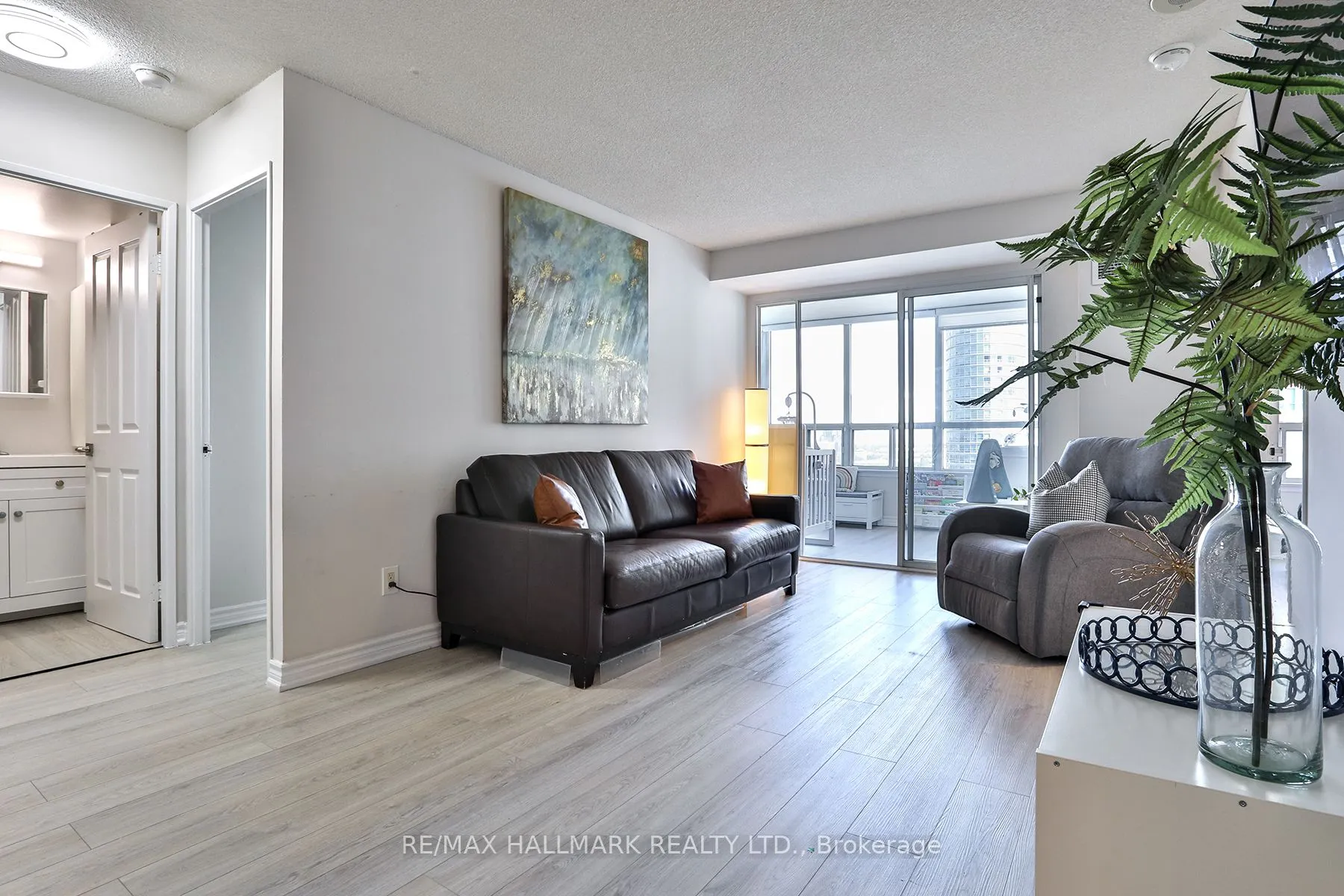 88 Corporate Drive, #1602