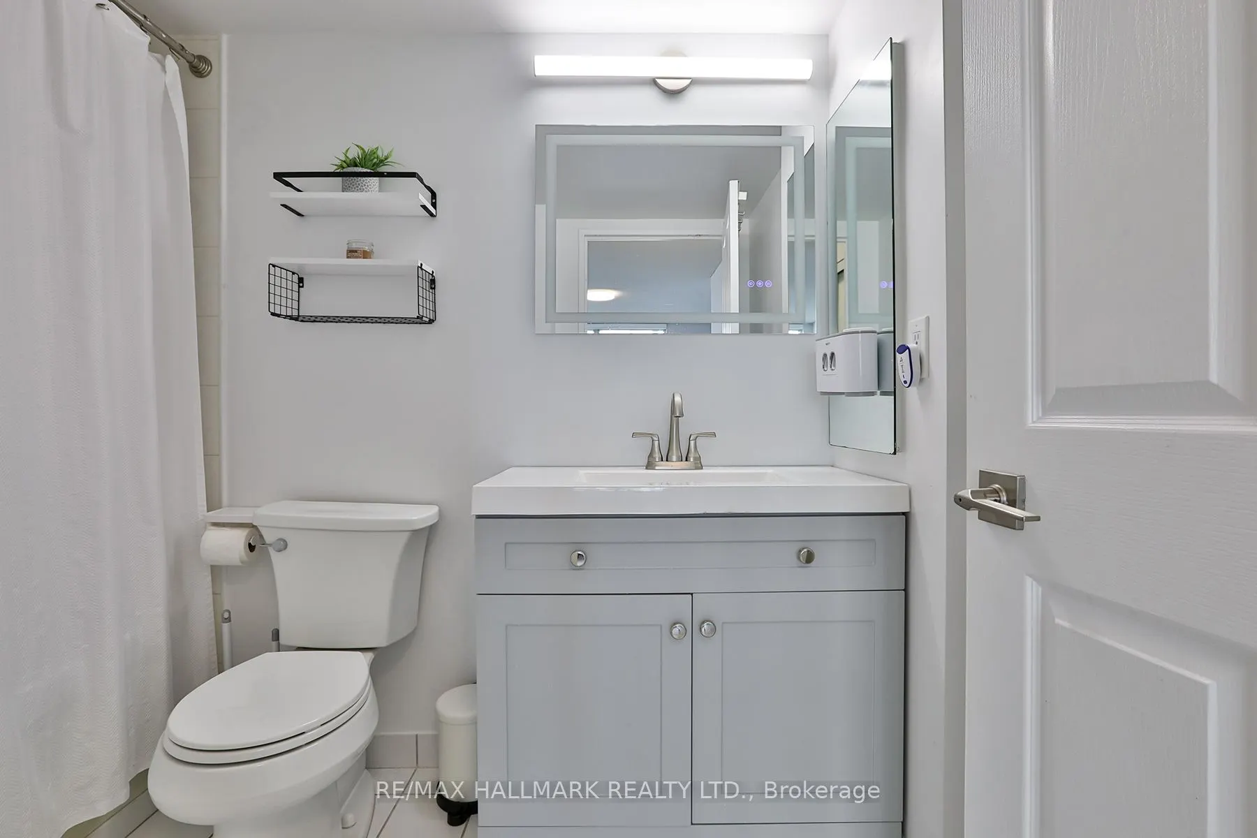 88 Corporate Drive, #1602