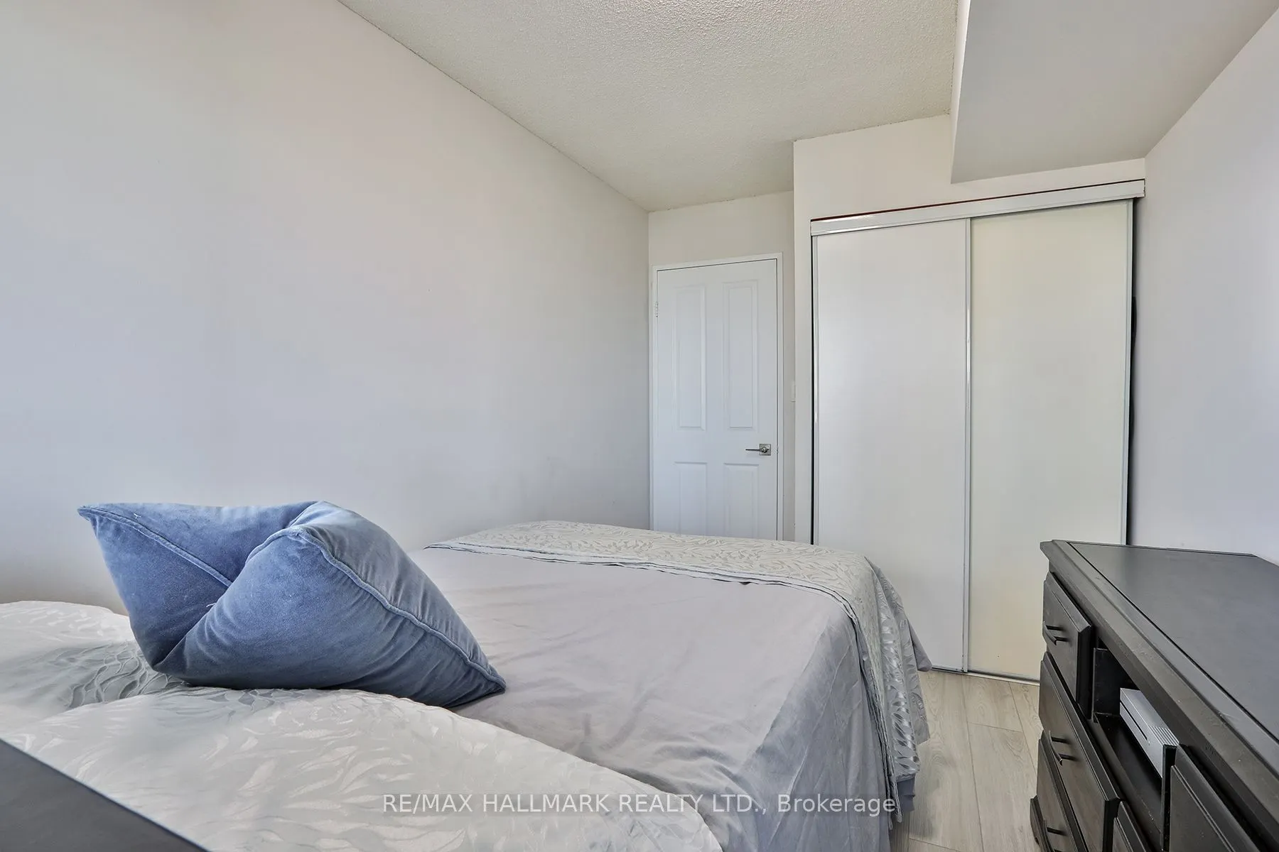 88 Corporate Drive, #1602