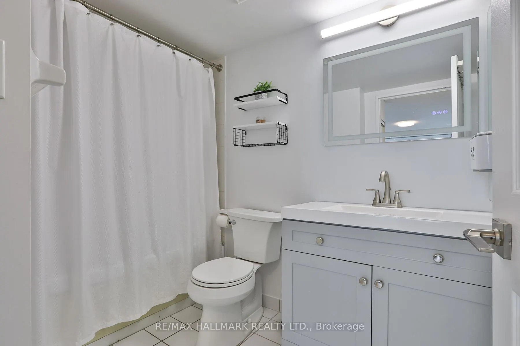 88 Corporate Drive, #1602