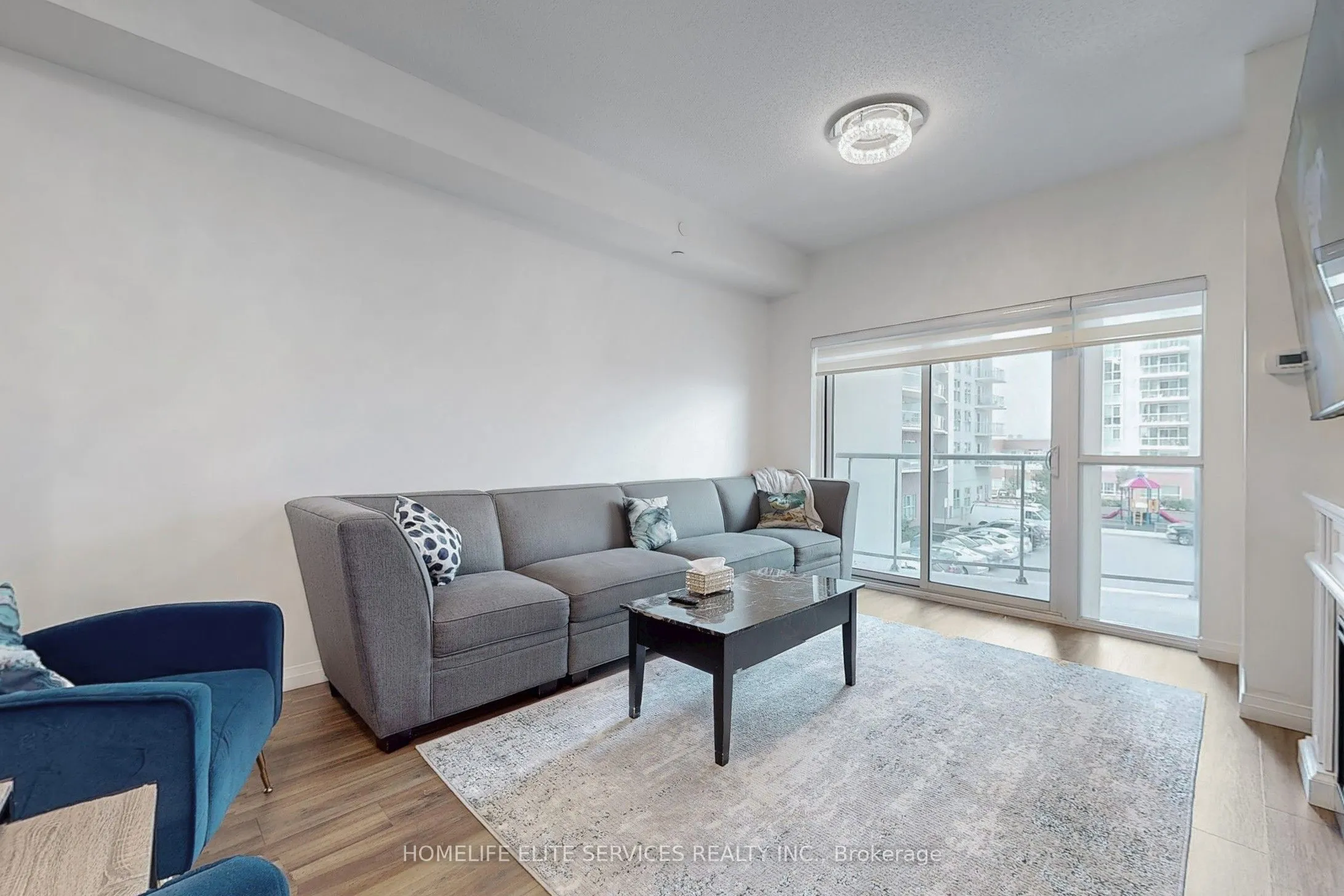 2152 Lawrence Avenue E, #210