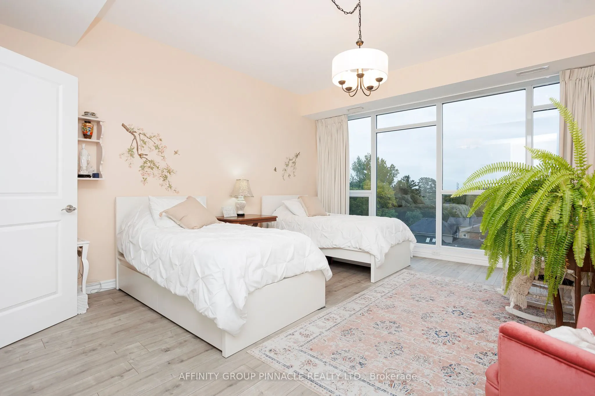 109 King Avenue E, #509