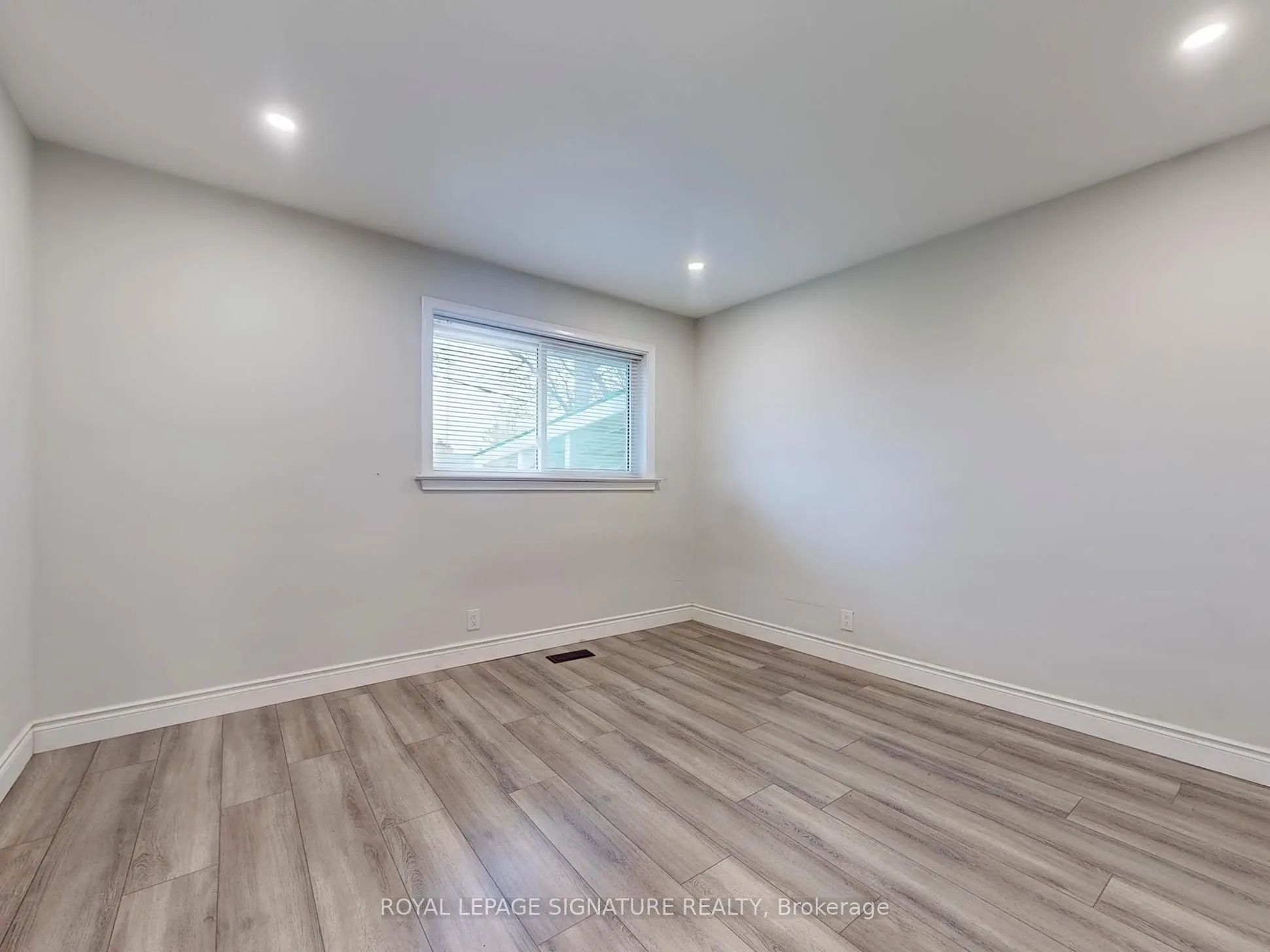 10 Vesper Court, #Main