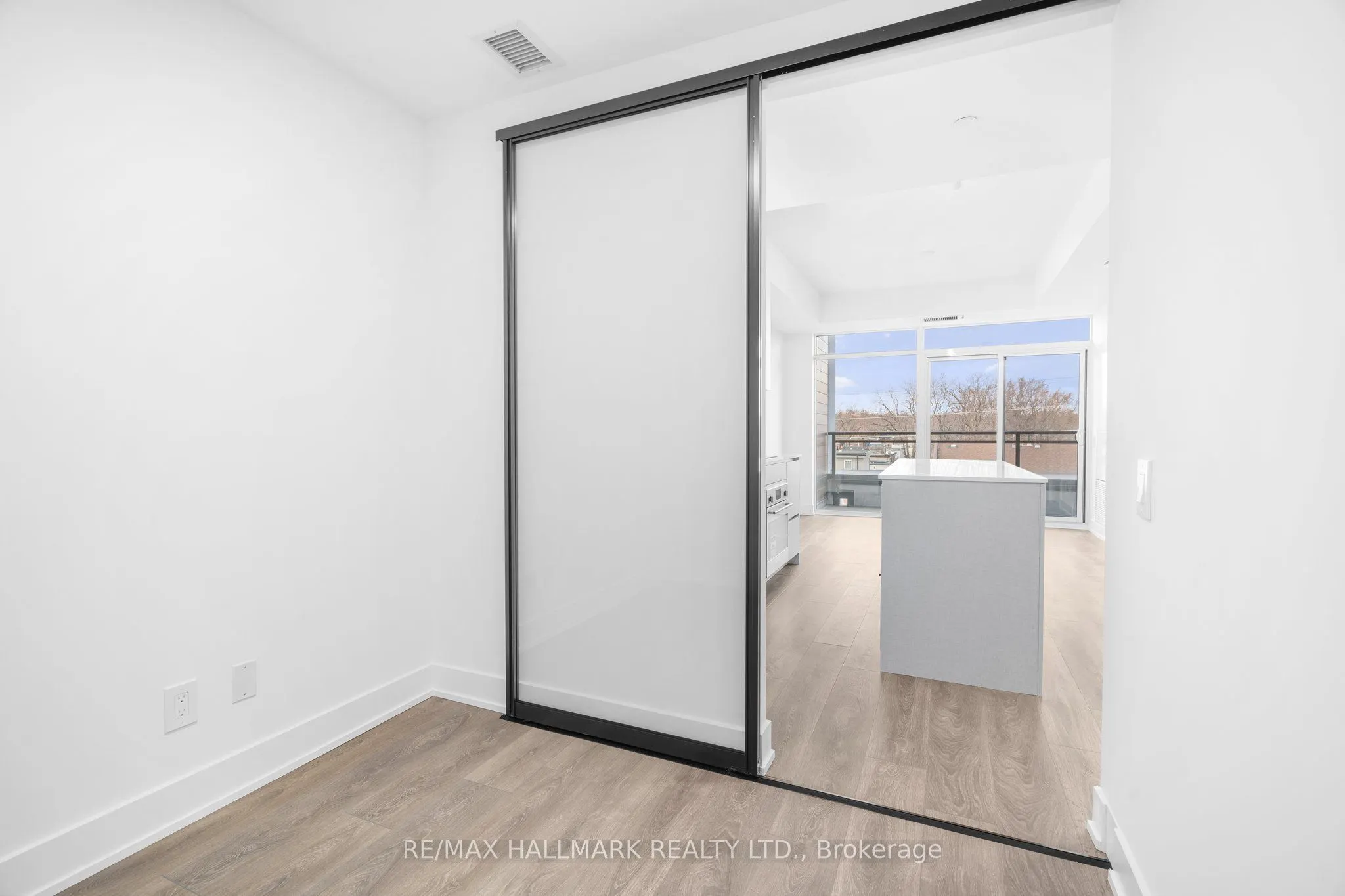 1285 Queen Street E, #405