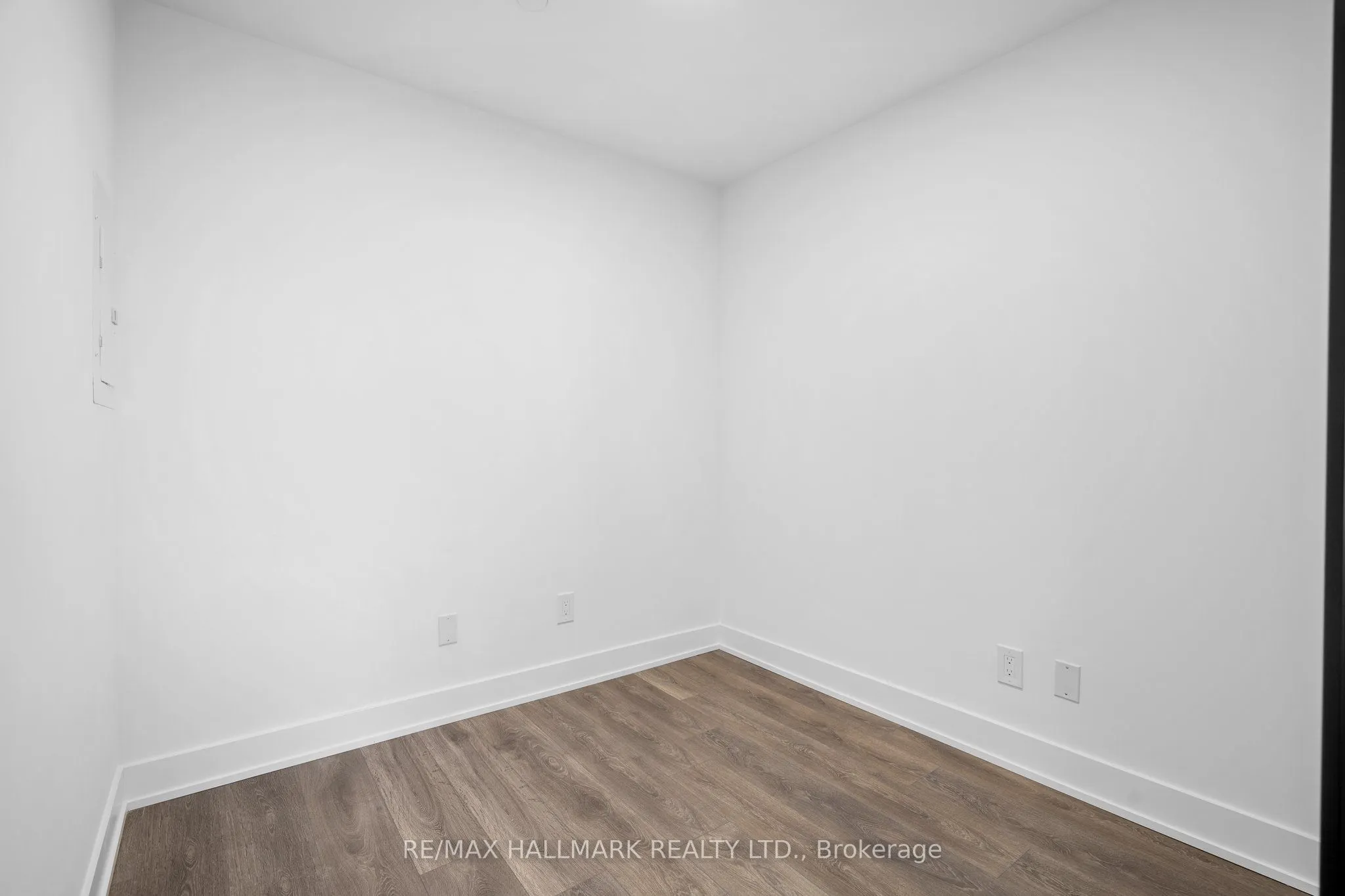 1285 Queen Street E, #405