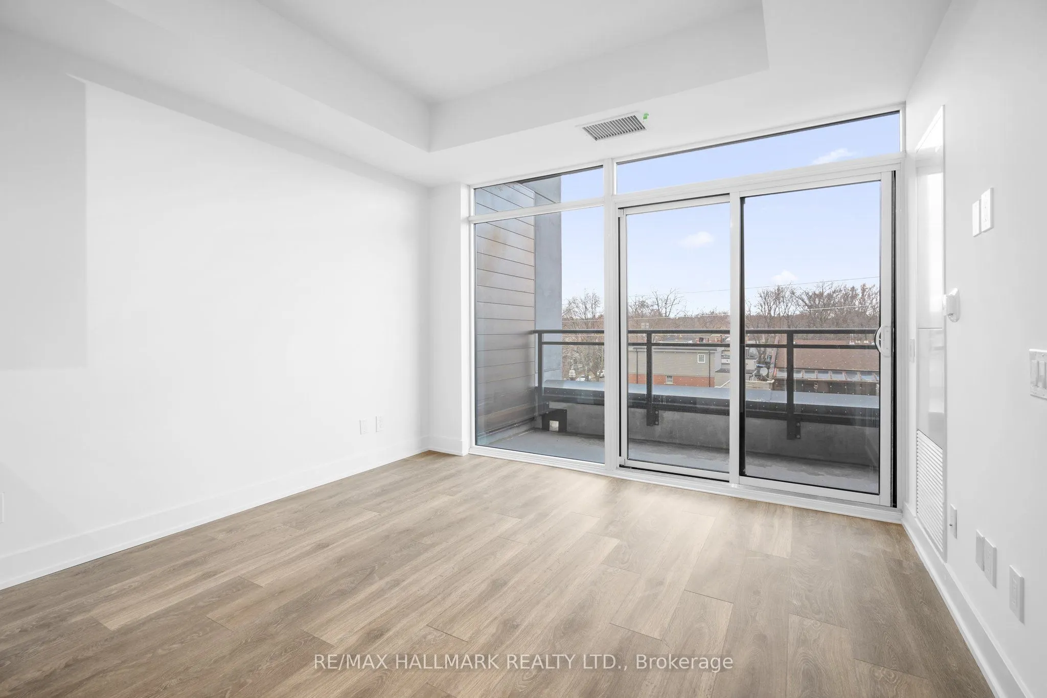 1285 Queen Street E, #405