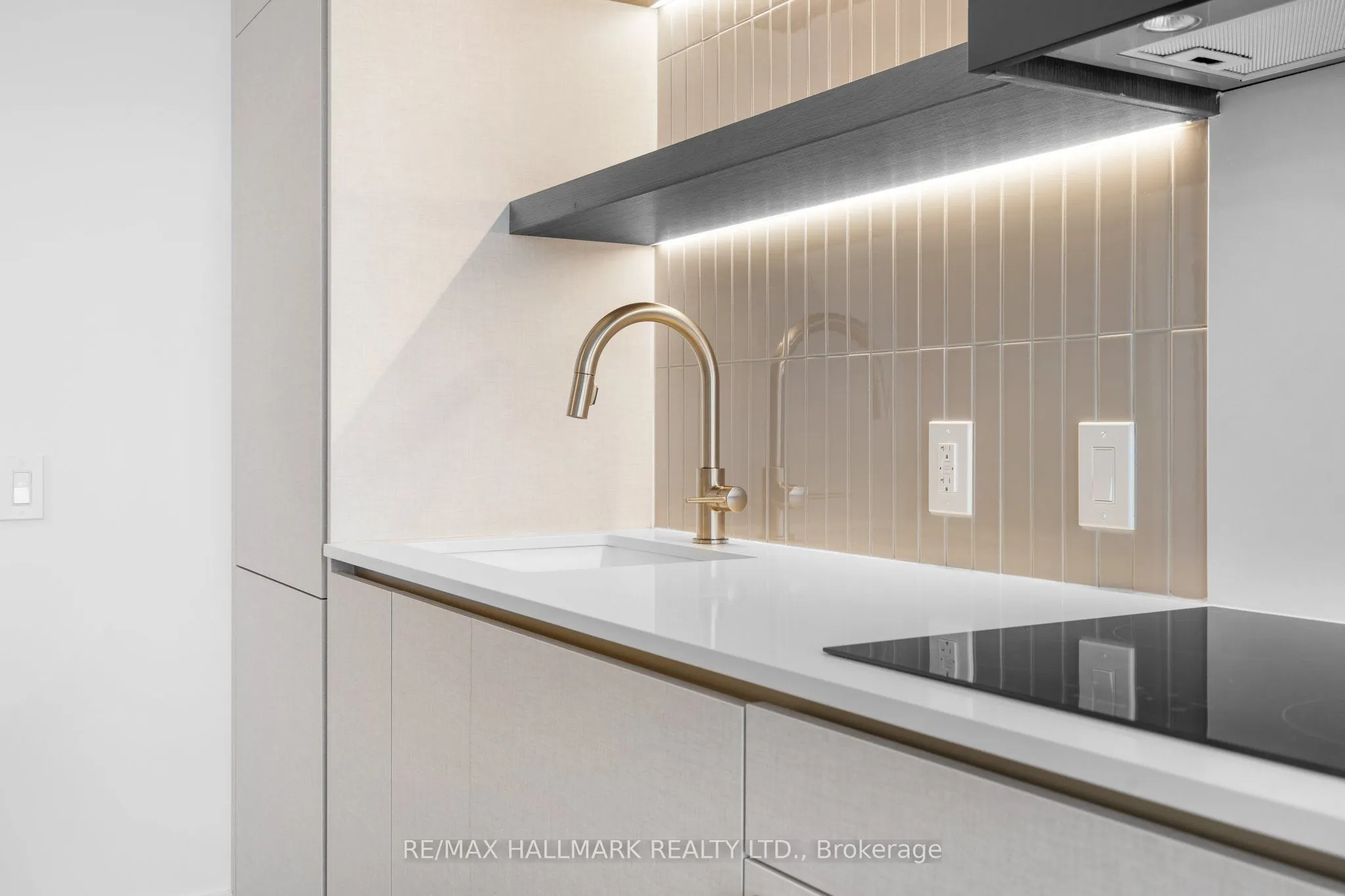 1285 Queen Street E, #405