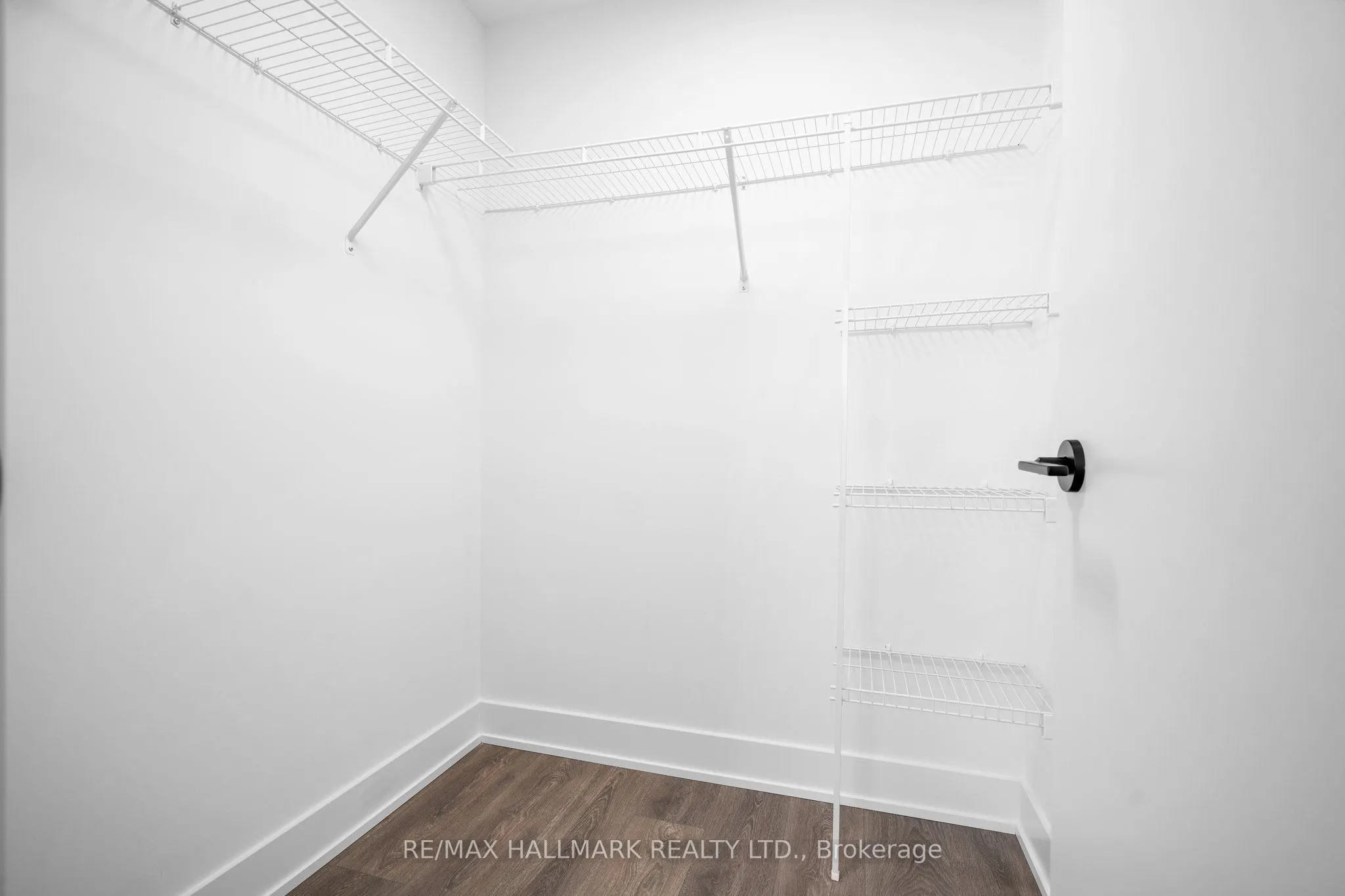 1285 Queen Street E, #405