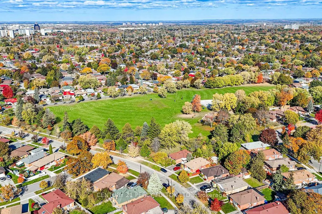 63 Hiscock Boulevard