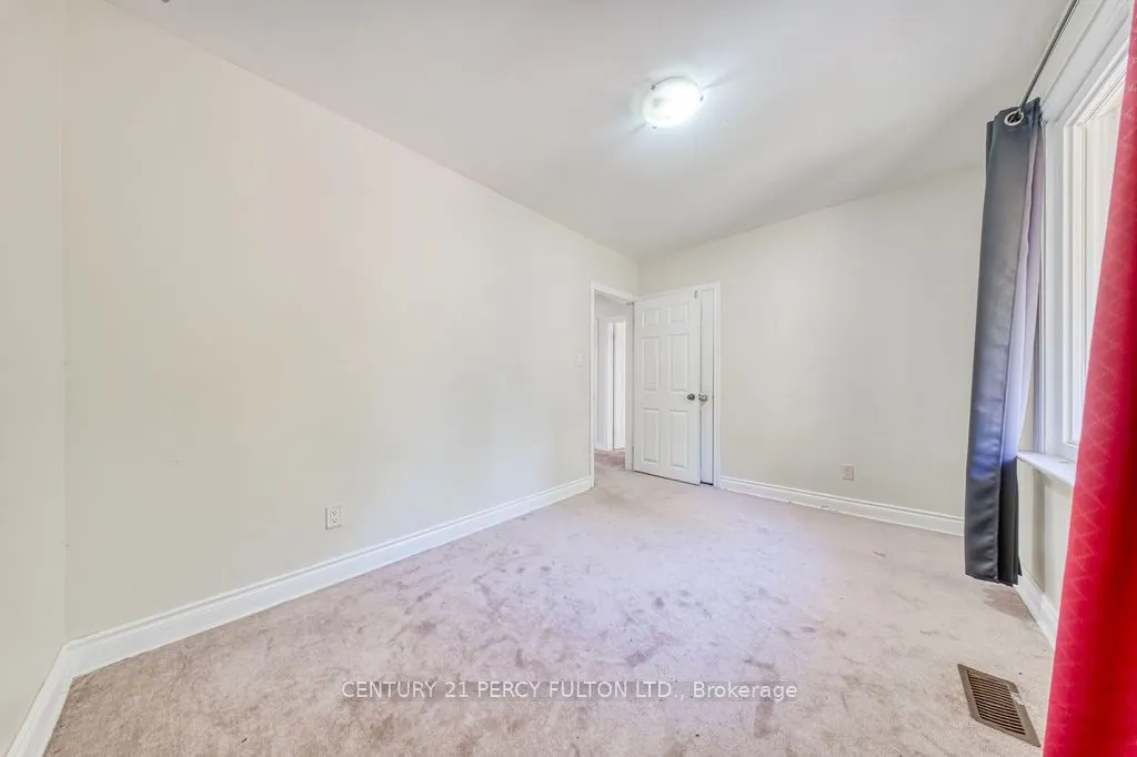 63 Hiscock Boulevard