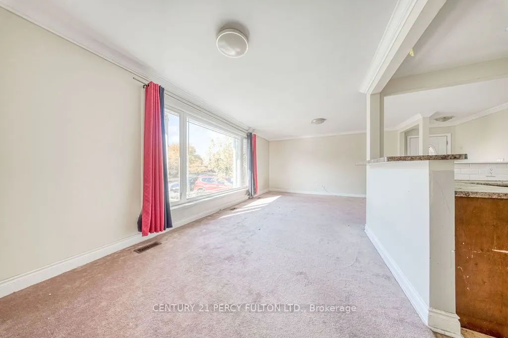 63 Hiscock Boulevard