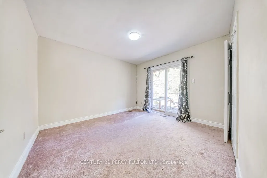 63 Hiscock Boulevard