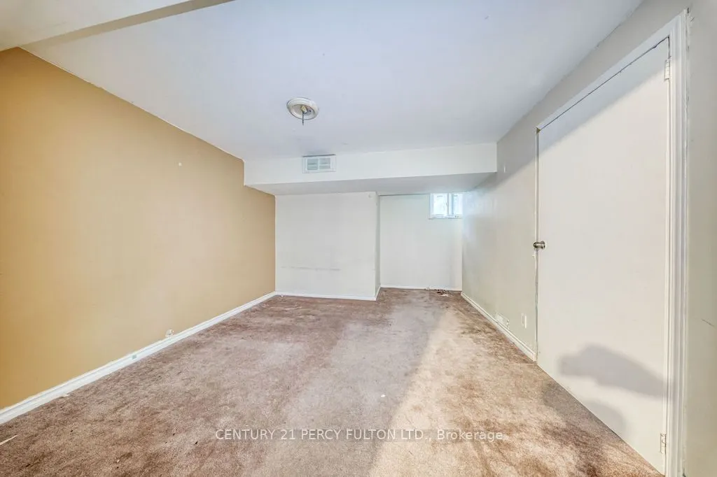 63 Hiscock Boulevard