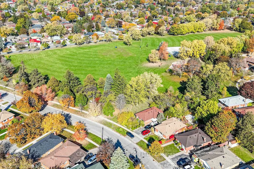 63 Hiscock Boulevard