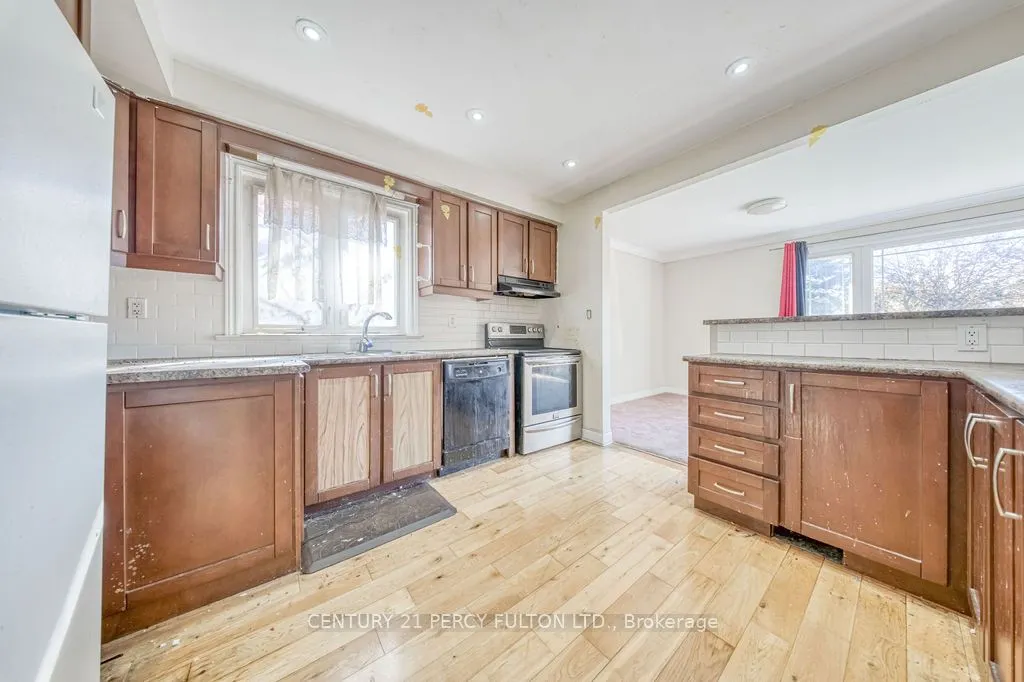 63 Hiscock Boulevard