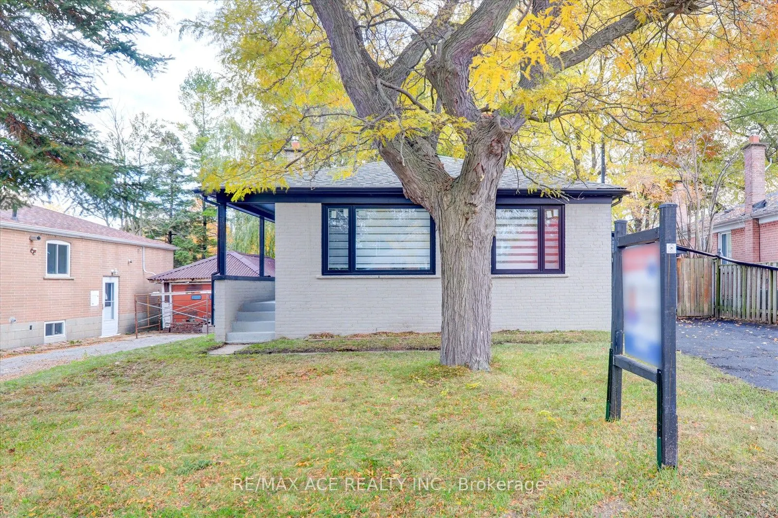 19 Blakemanor Boulevard