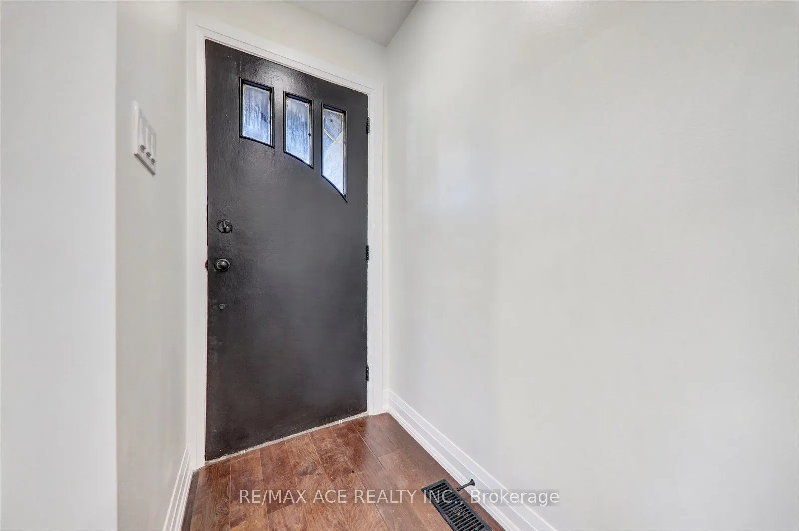 19 Blakemanor Boulevard