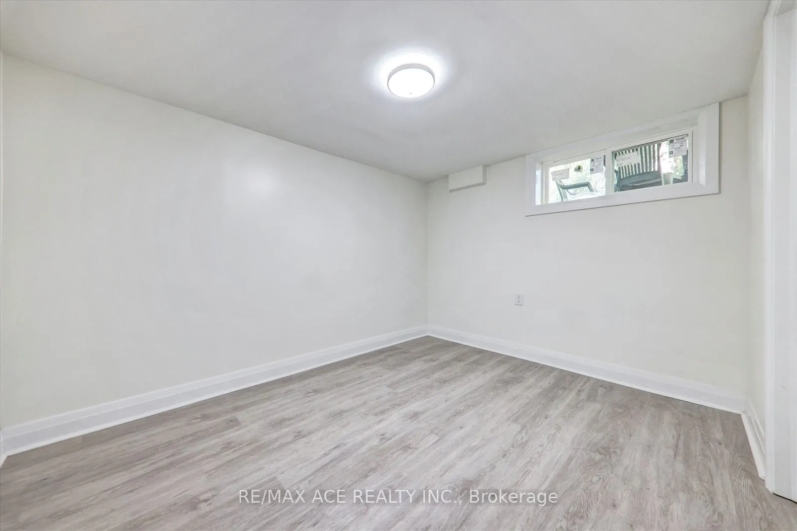 19 Blakemanor Boulevard