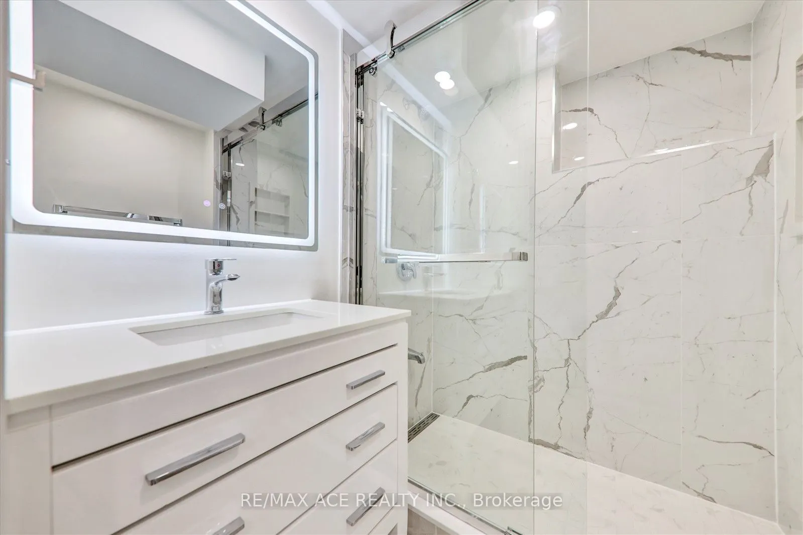 19 Blakemanor Boulevard