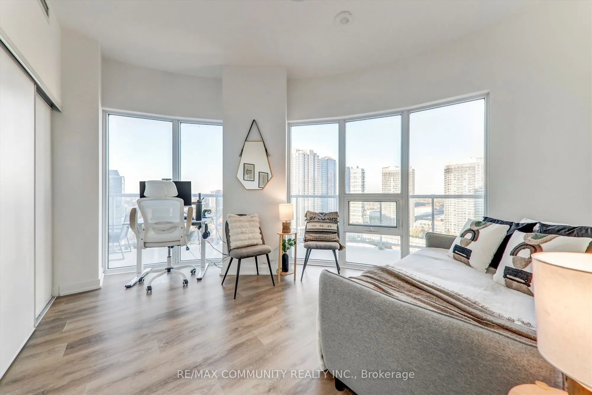 2031 Kennedy Road, #1922