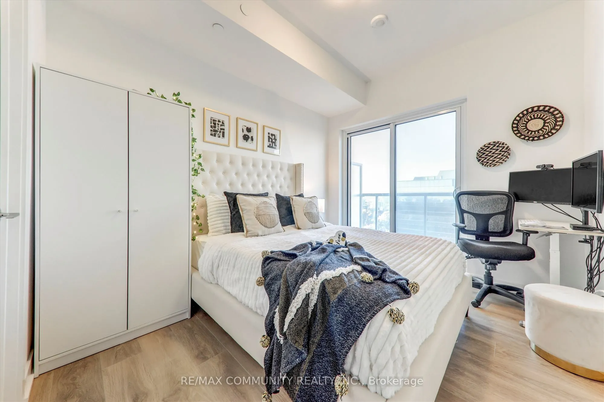 2031 Kennedy Road, #1922