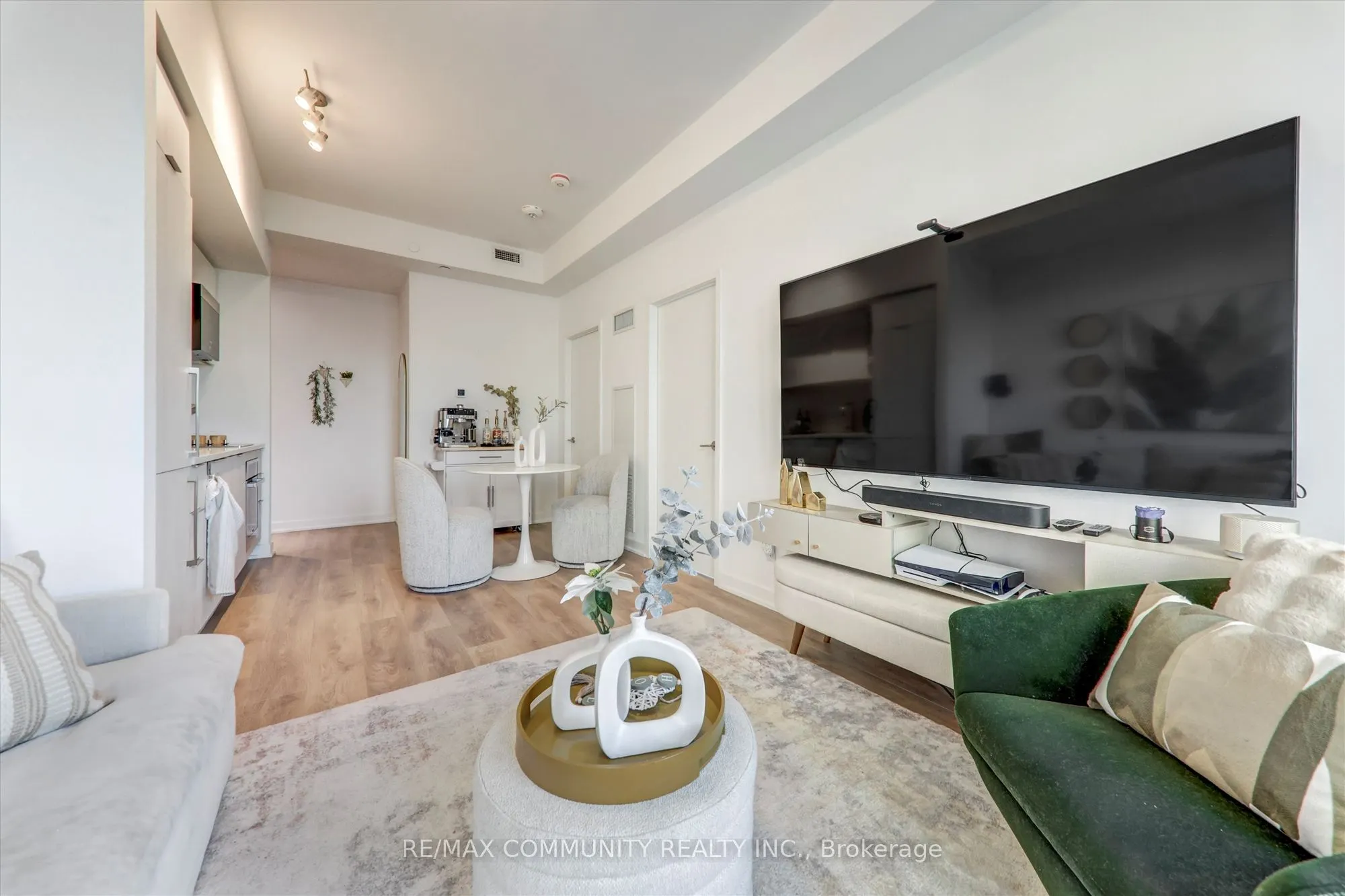 2031 Kennedy Road, #1922