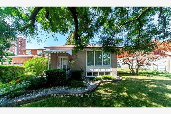 61 Lord Roberts Drive