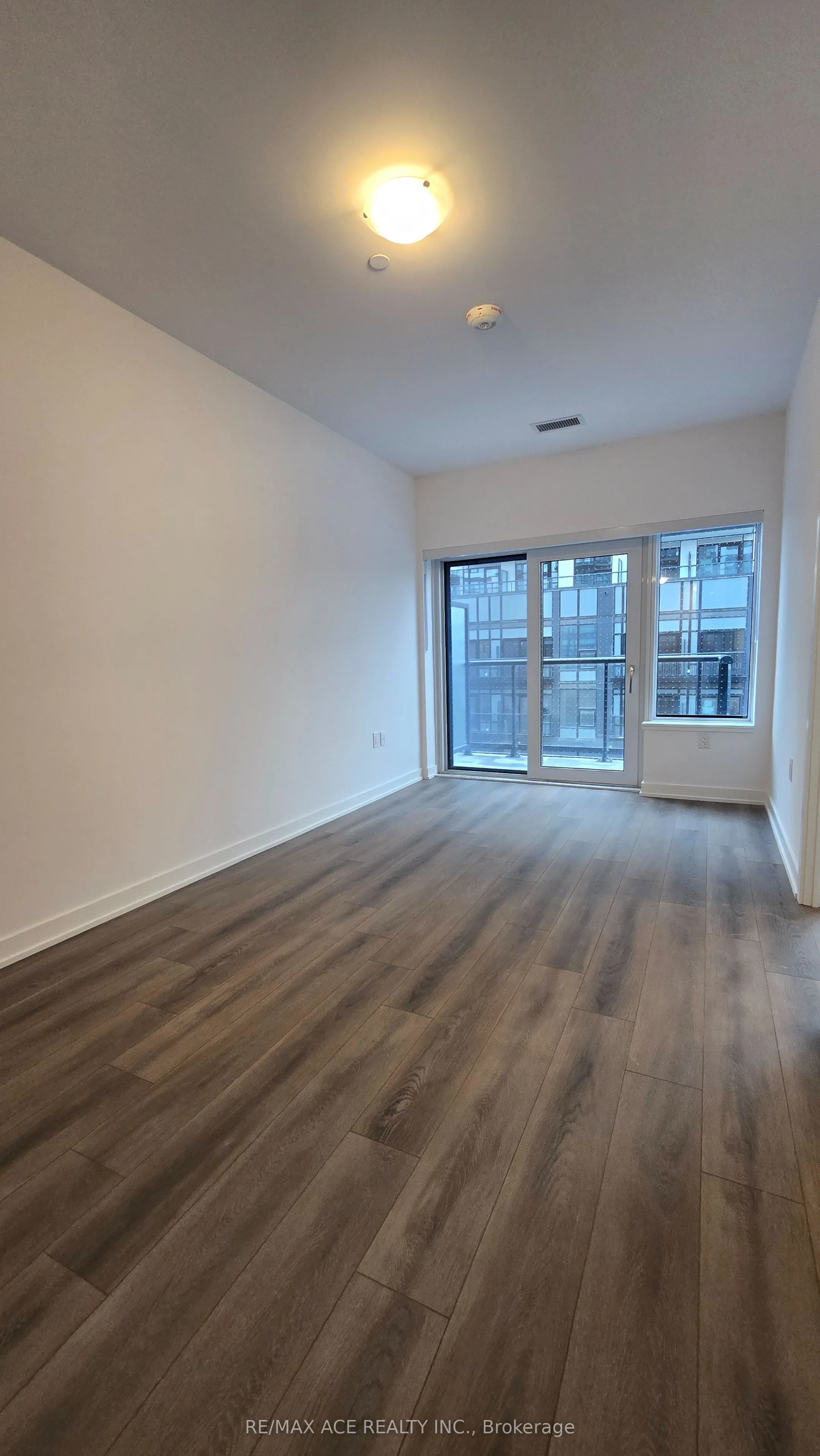 7439 Kingston Road, #321