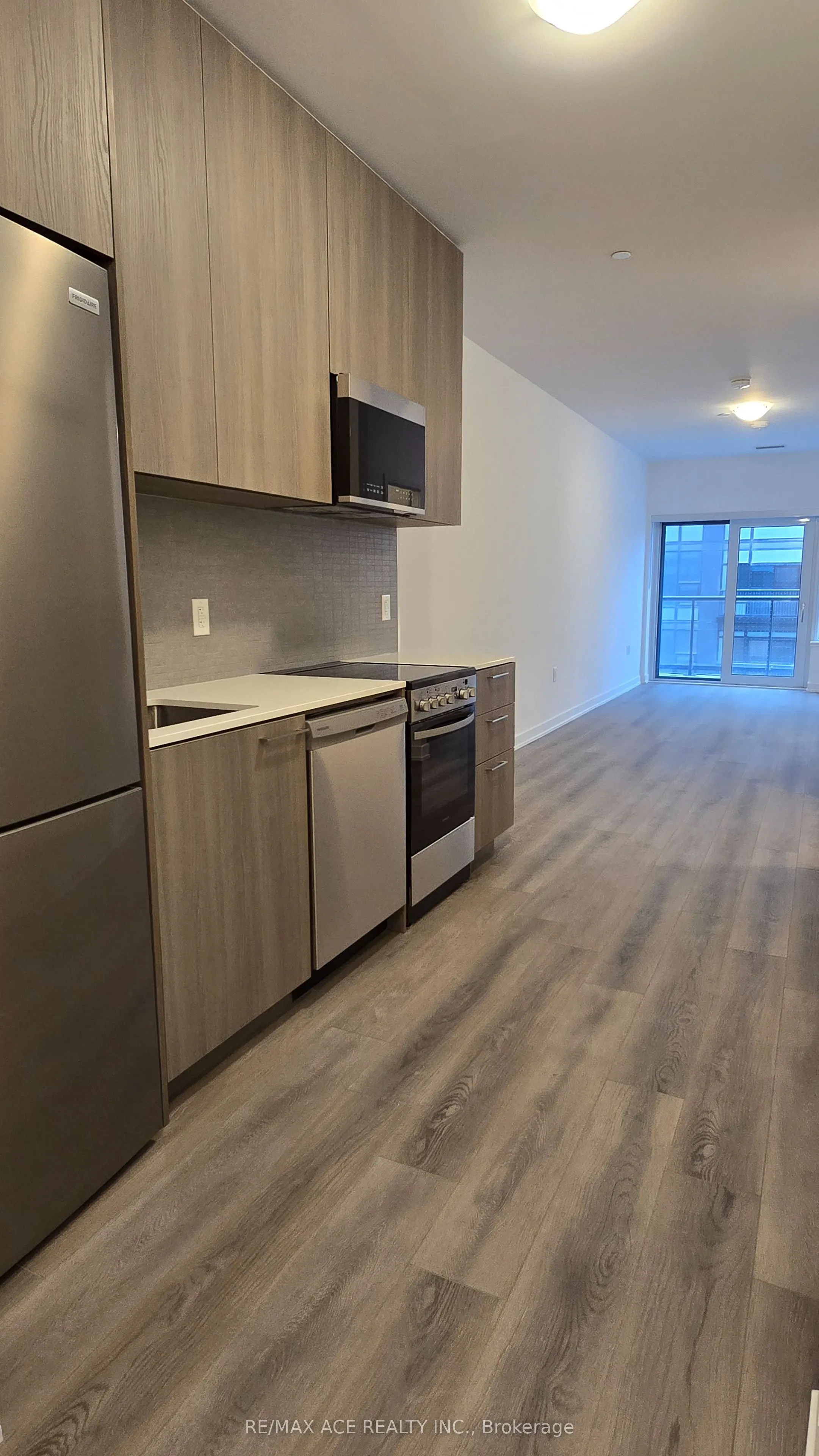 7439 Kingston Road, #321