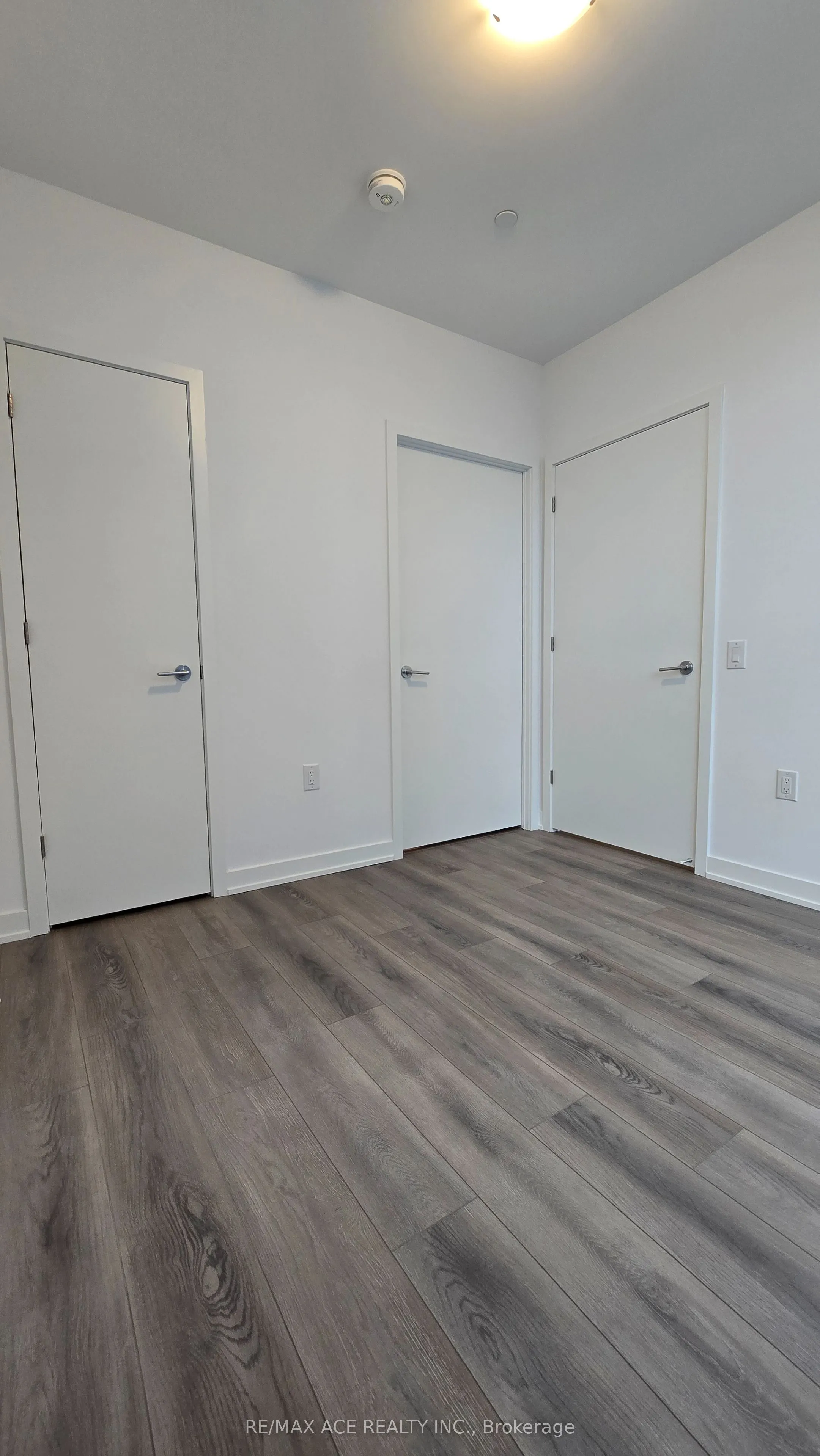 7439 Kingston Road, #321