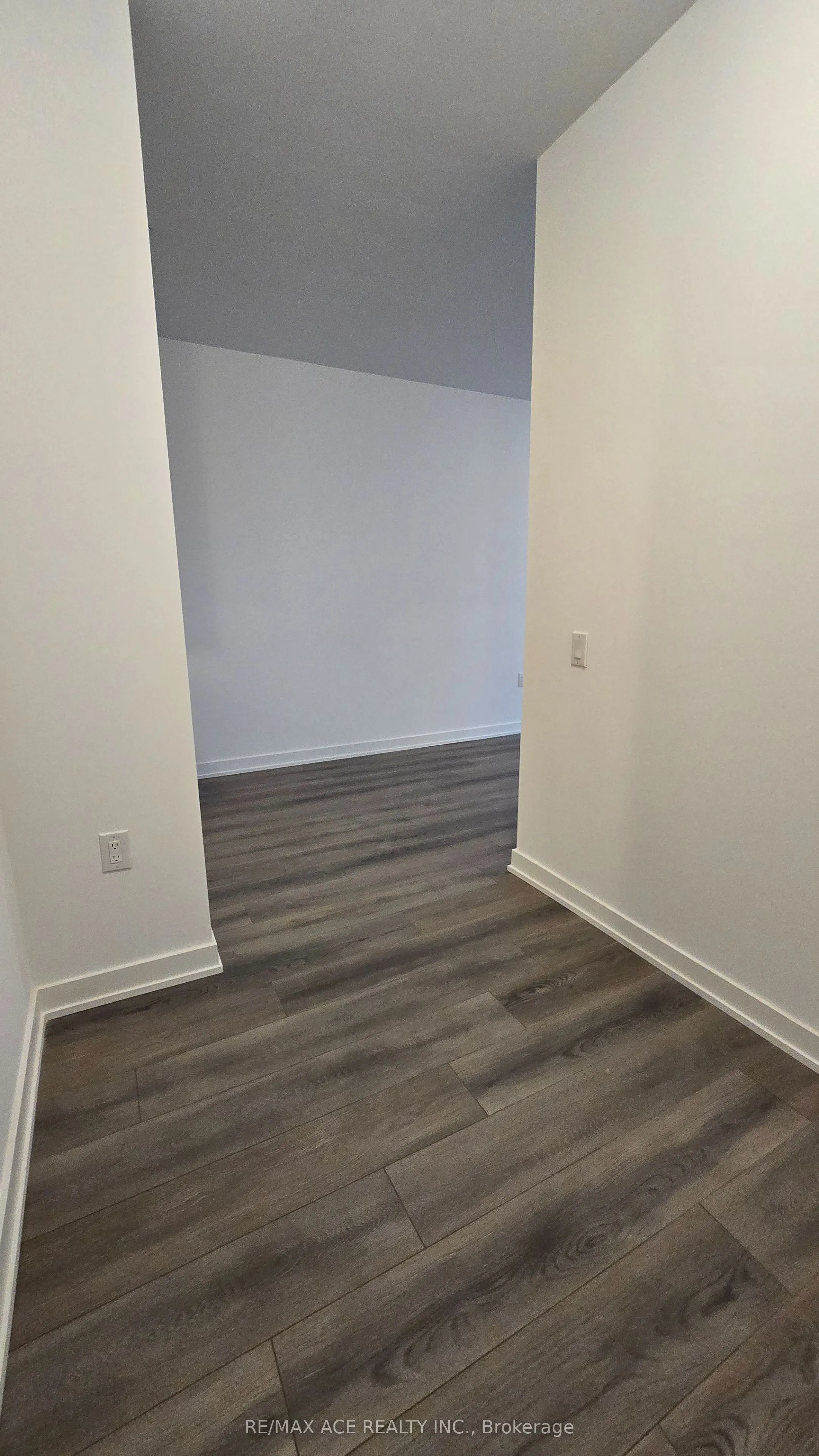 7439 Kingston Road, #321