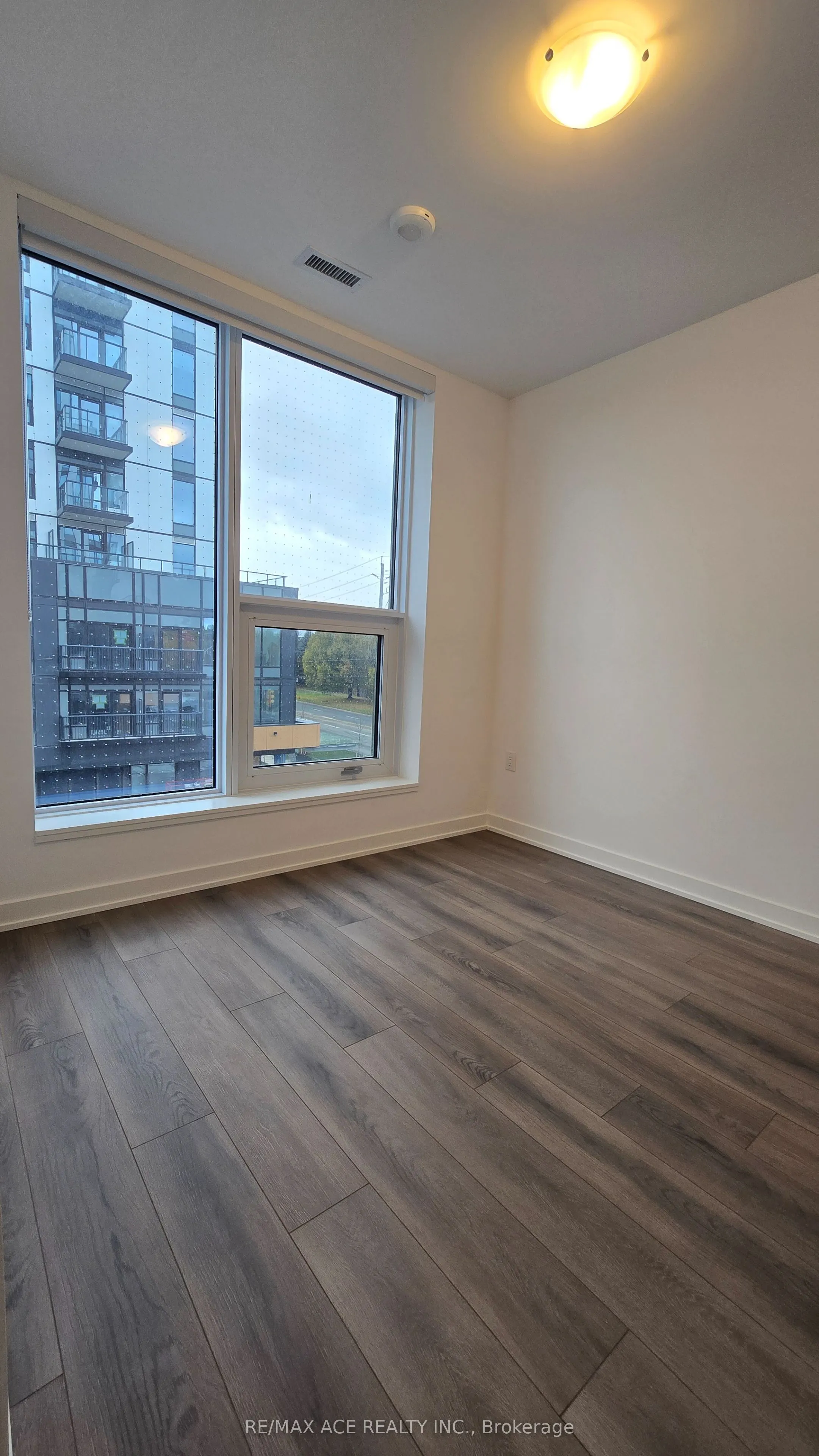 7439 Kingston Road, #321