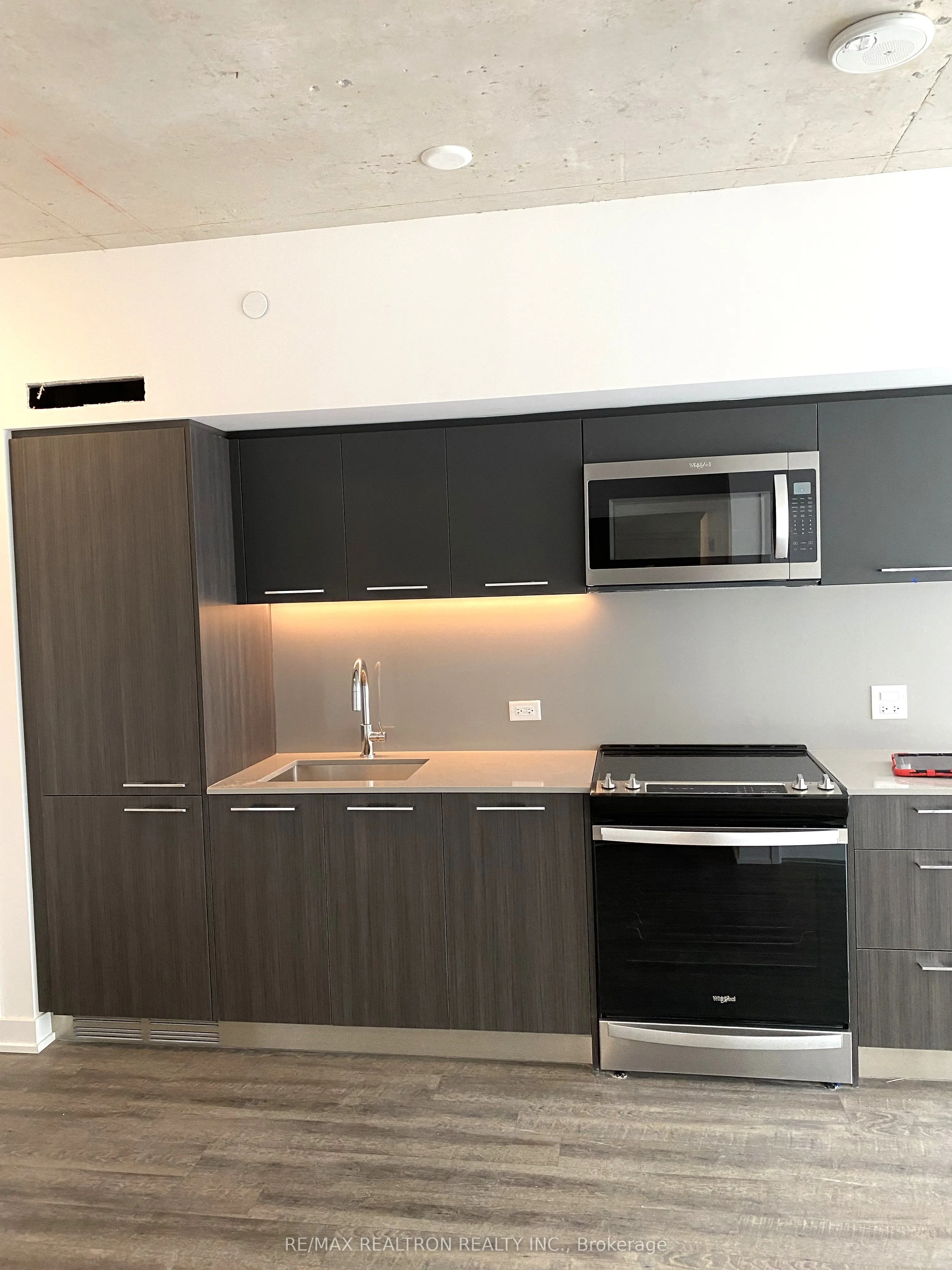 45 Baseball Place, #1004