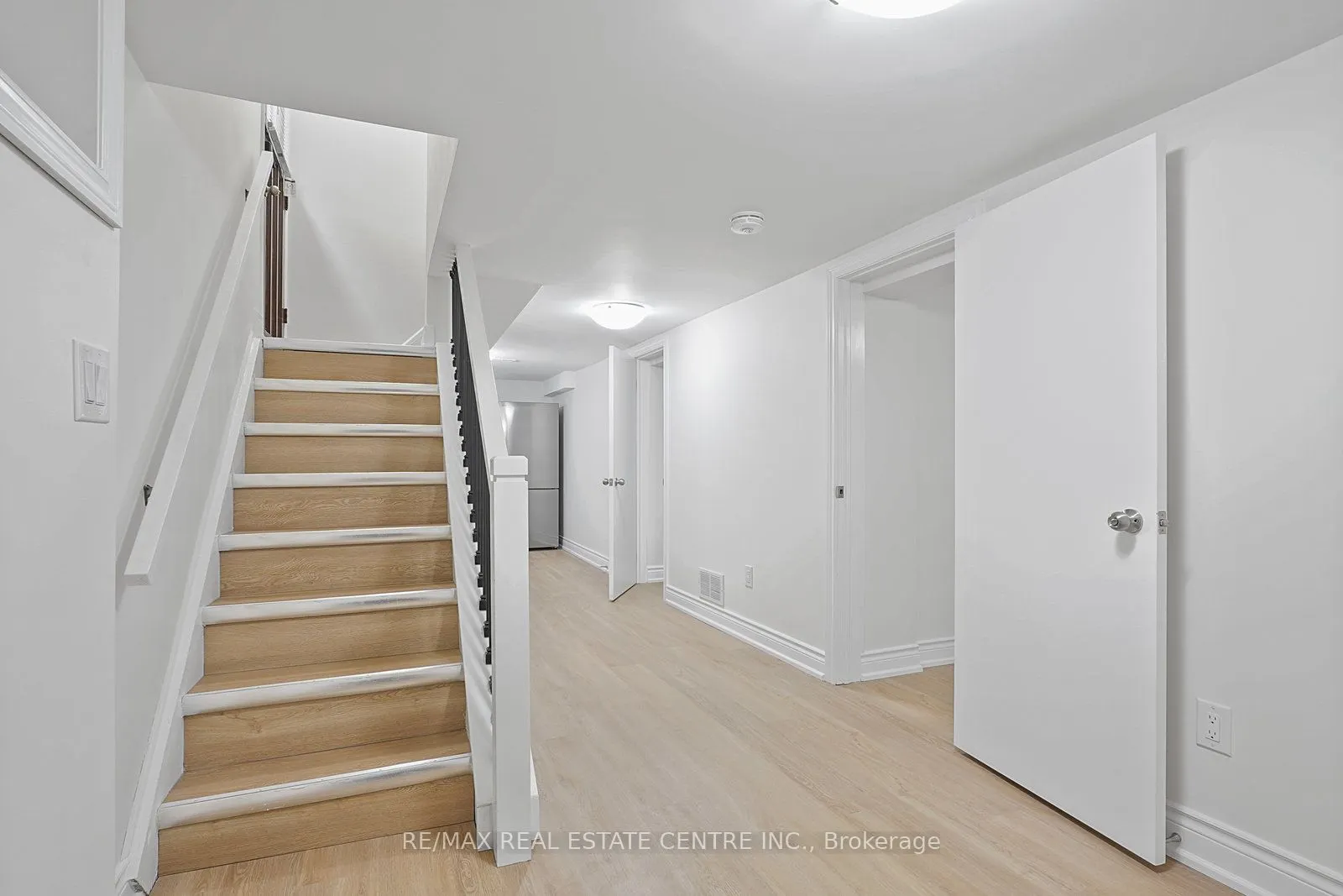 482 Rhodes Avenue, #Lower