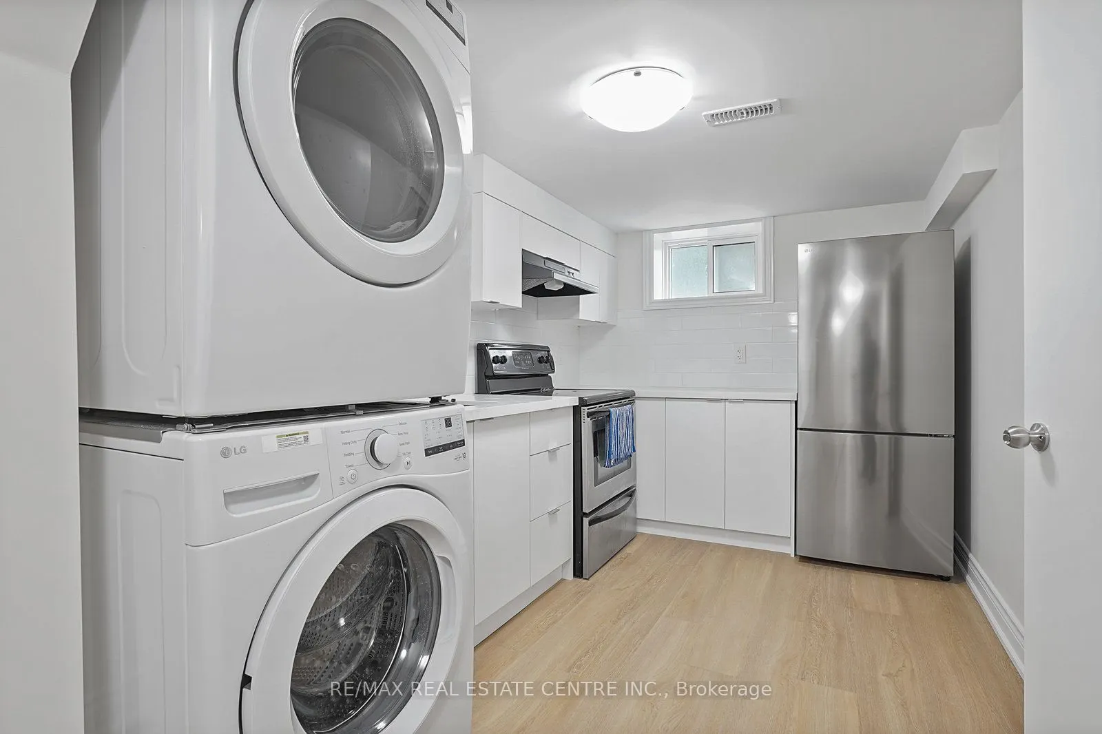 482 Rhodes Avenue, #Lower