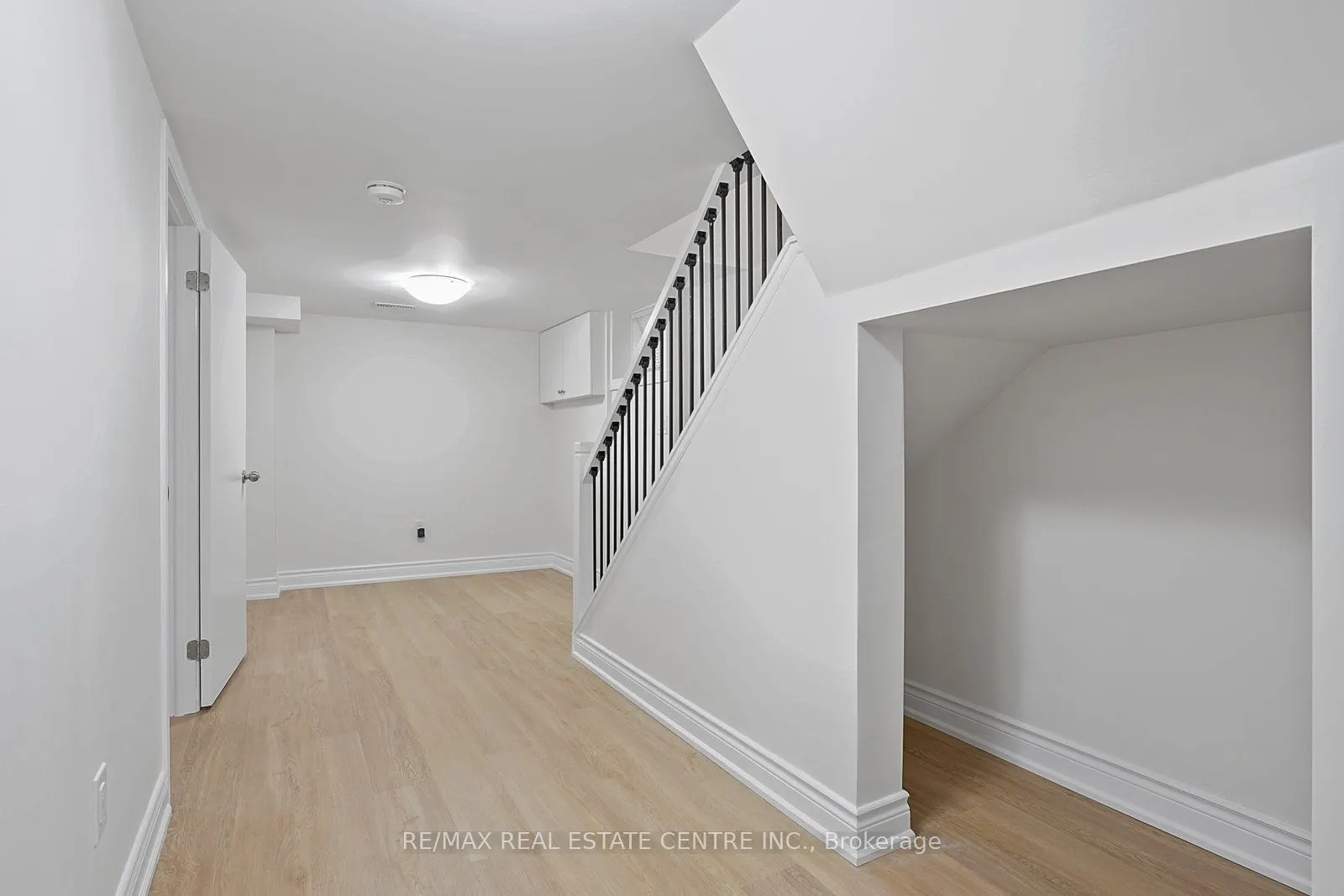 482 Rhodes Avenue, #Lower