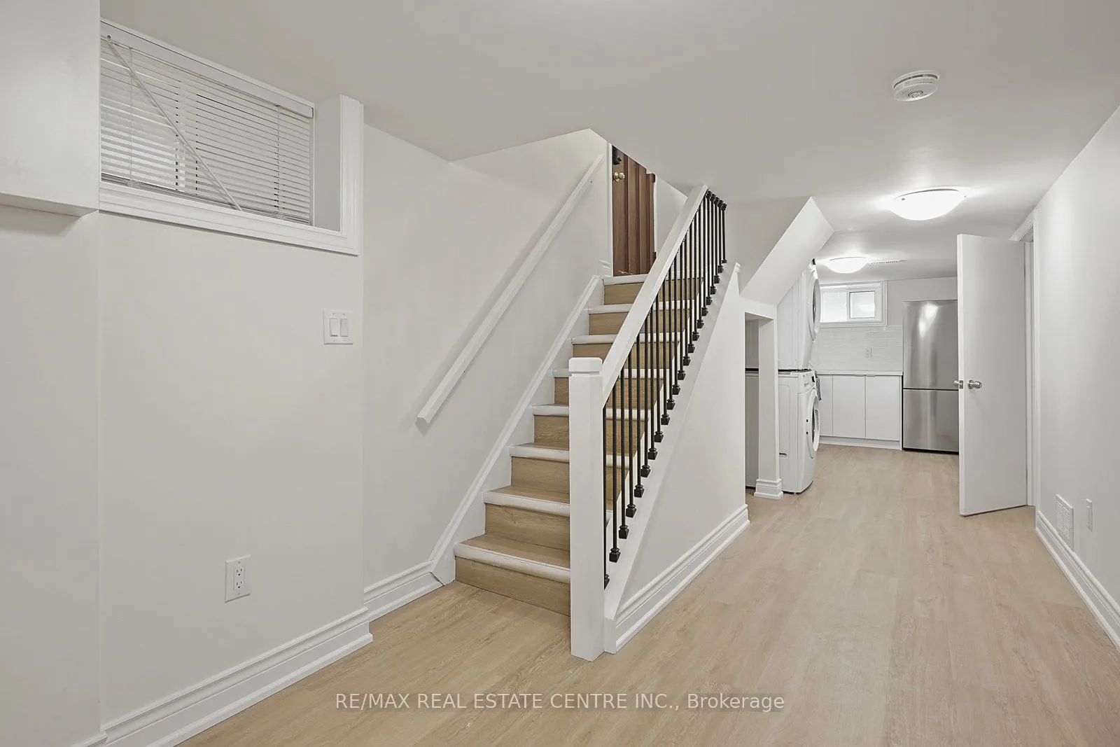 482 Rhodes Avenue, #Lower