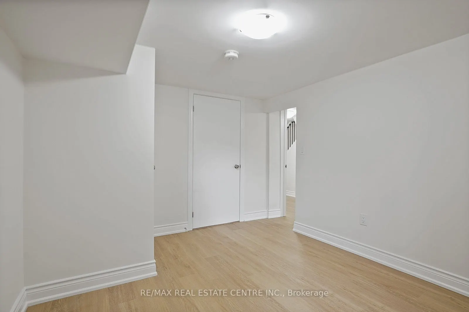 482 Rhodes Avenue, #Lower