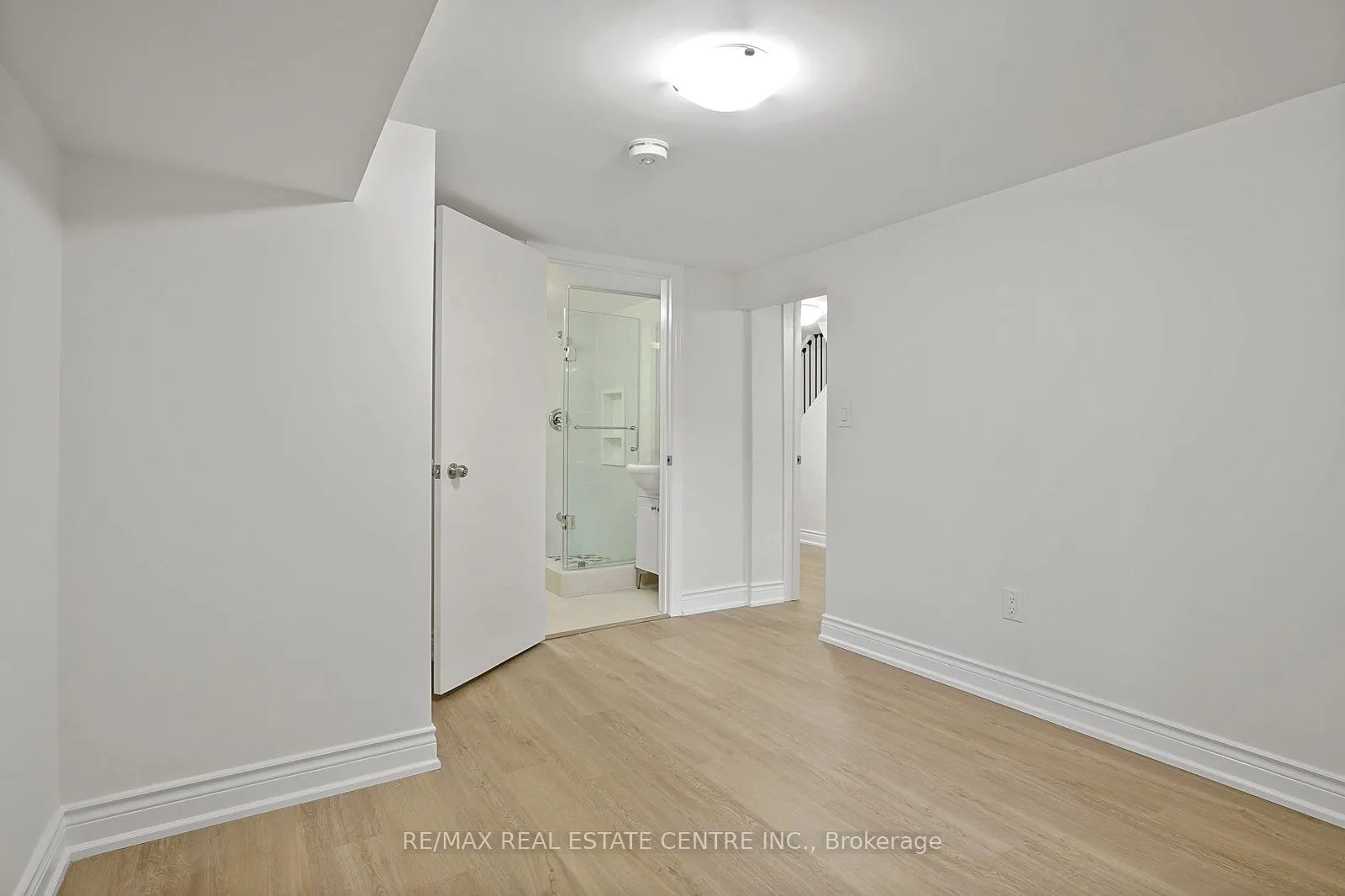 482 Rhodes Avenue, #Lower