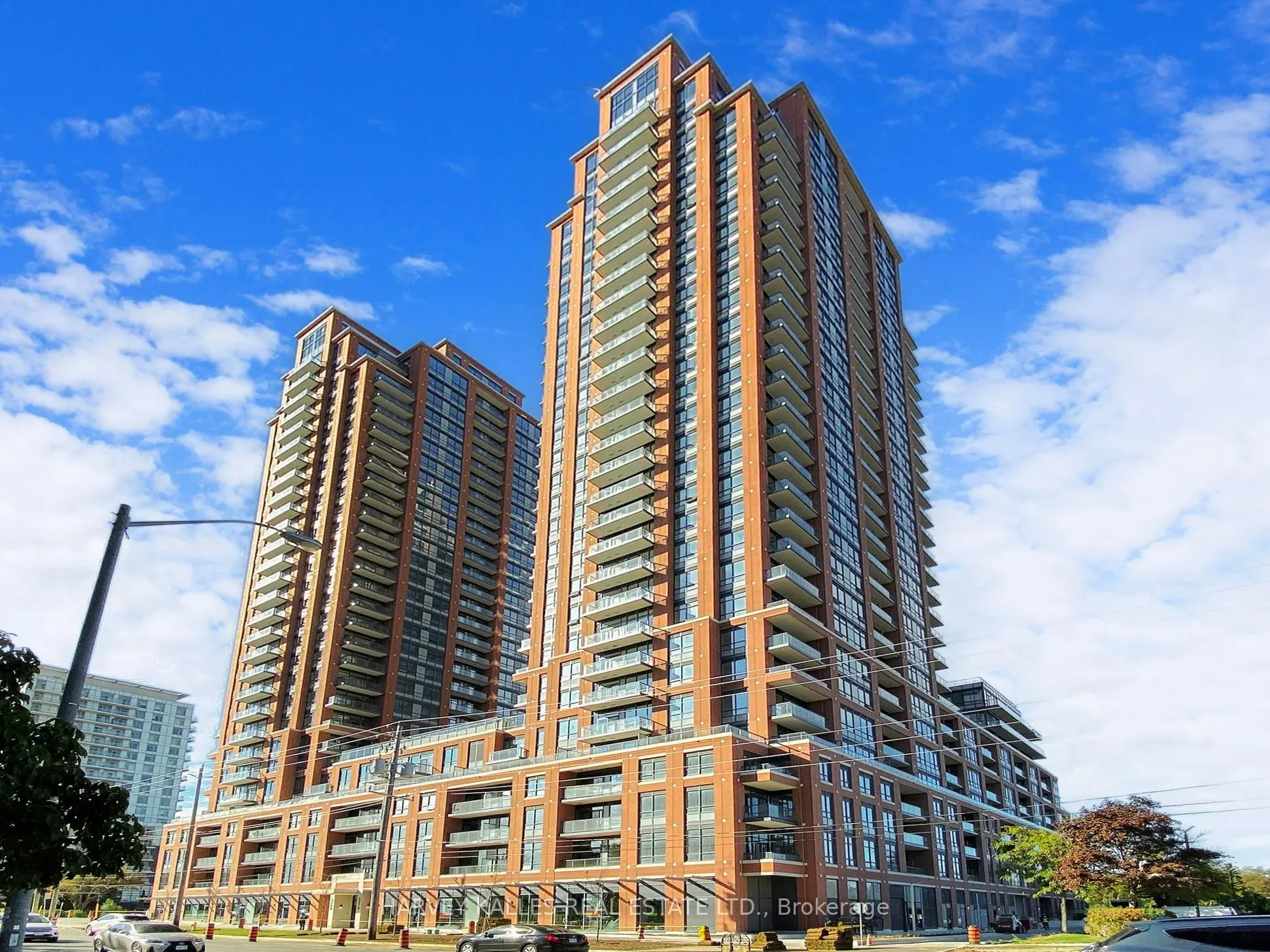 3260 Sheppard Avenue E, #1402