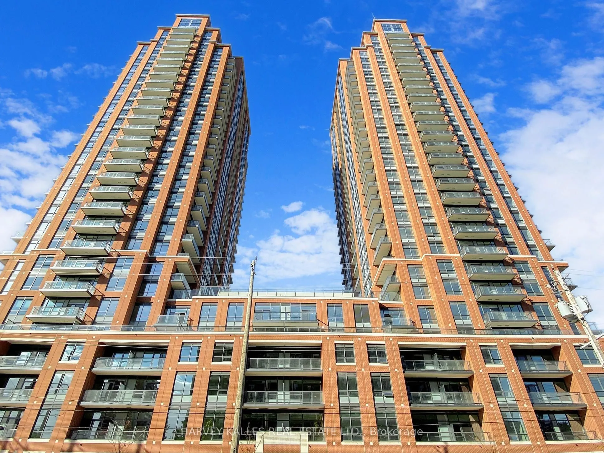 3260 Sheppard Avenue E, #1402