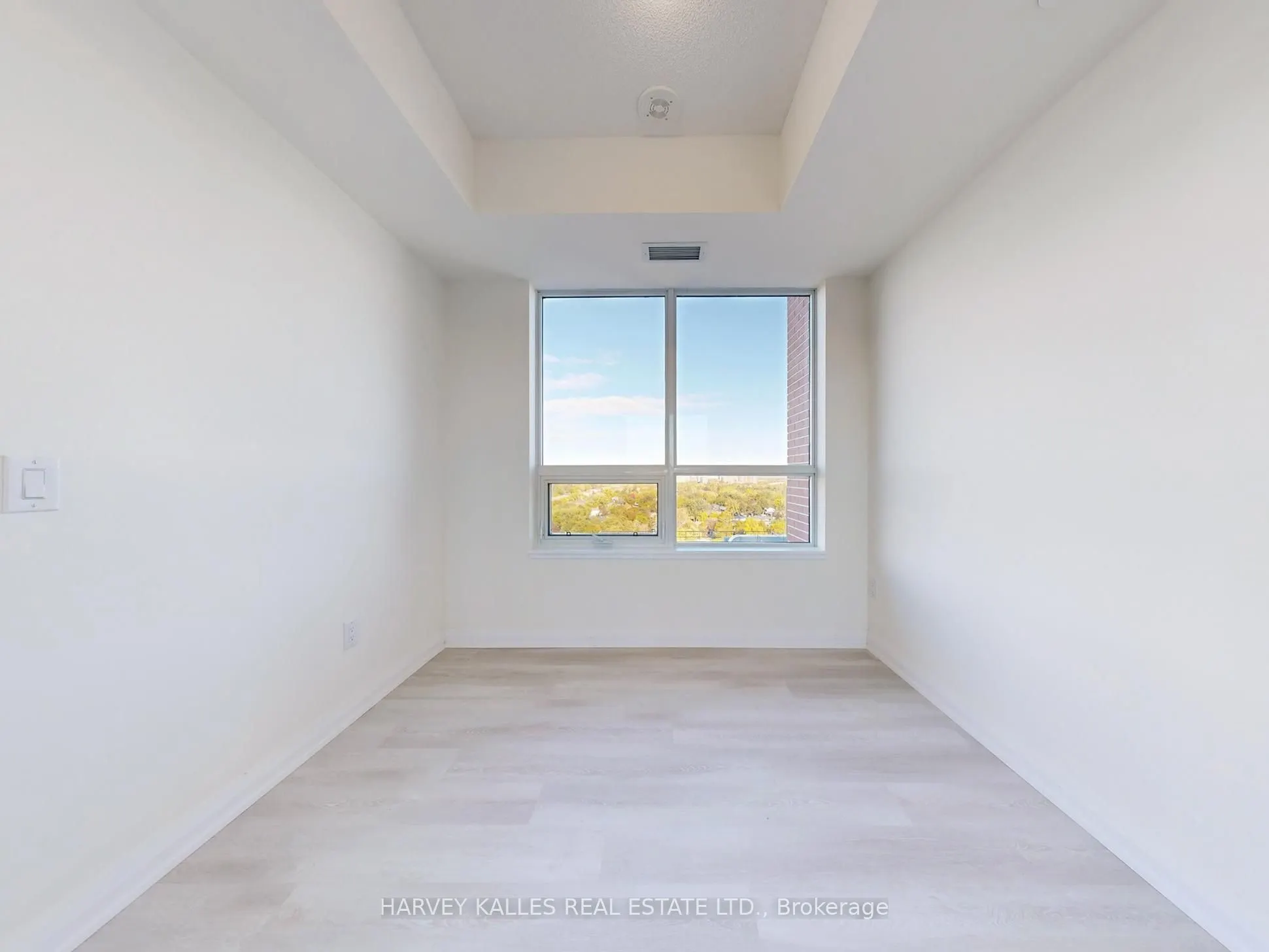 3260 Sheppard Avenue E, #1402