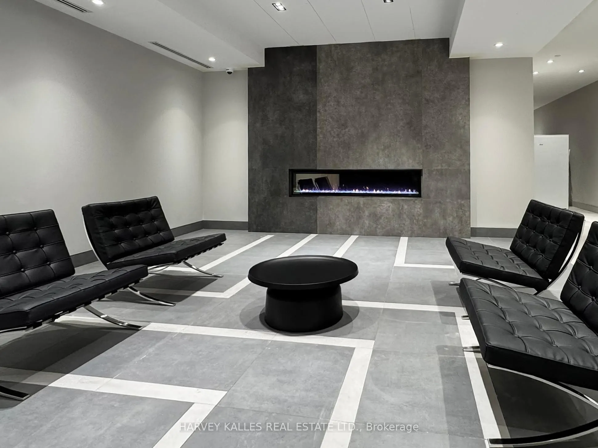 3260 Sheppard Avenue E, #1402