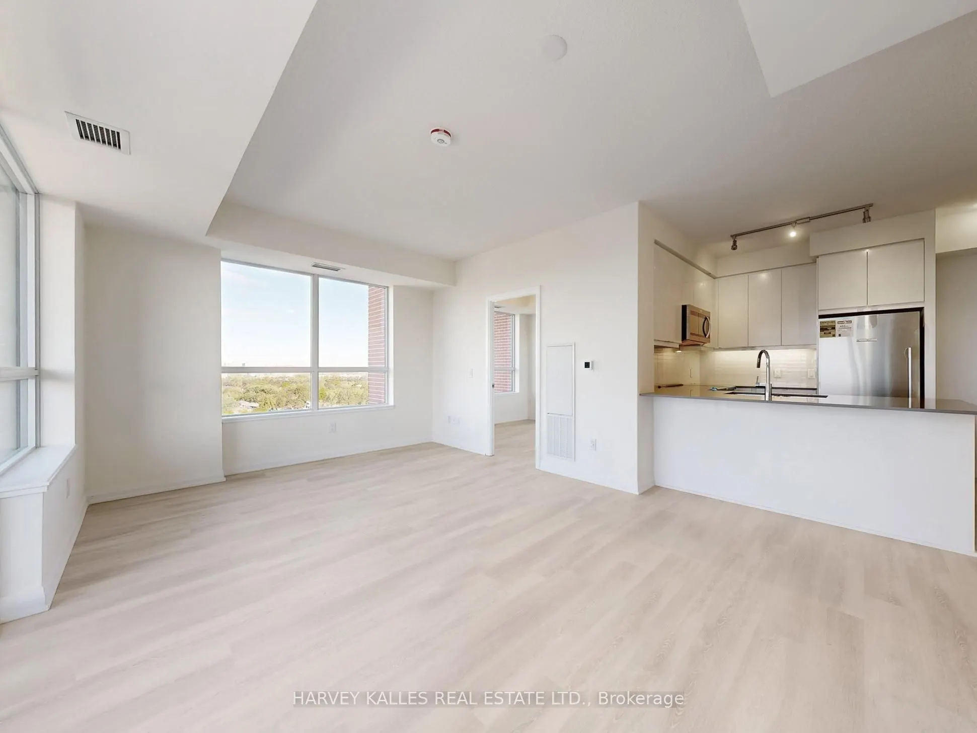 3260 Sheppard Avenue E, #1402